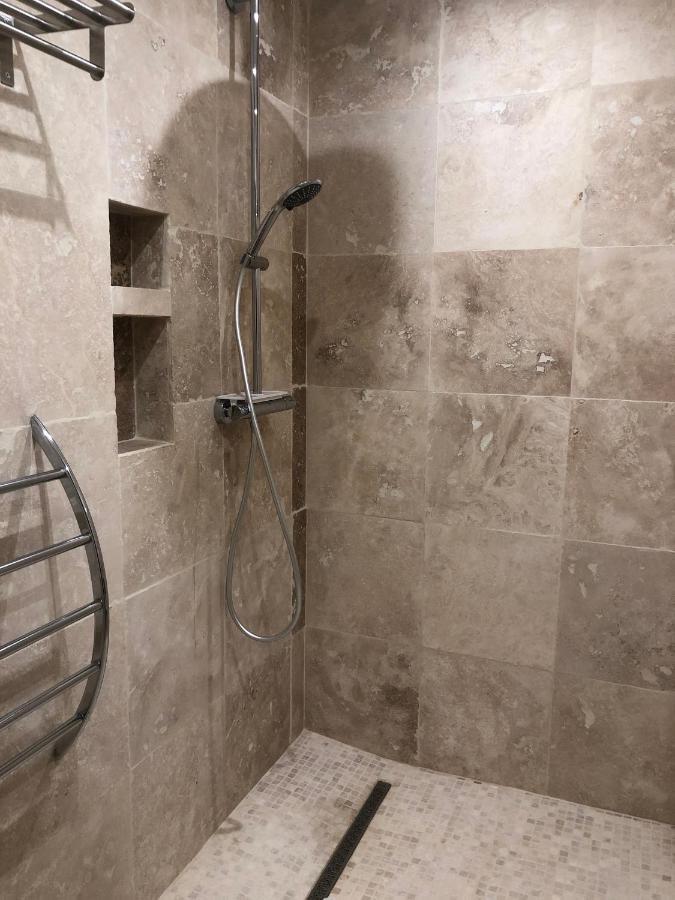 Les Mazets De La Cascade Apartment ซาแลนส์ ภายนอก รูปภาพ