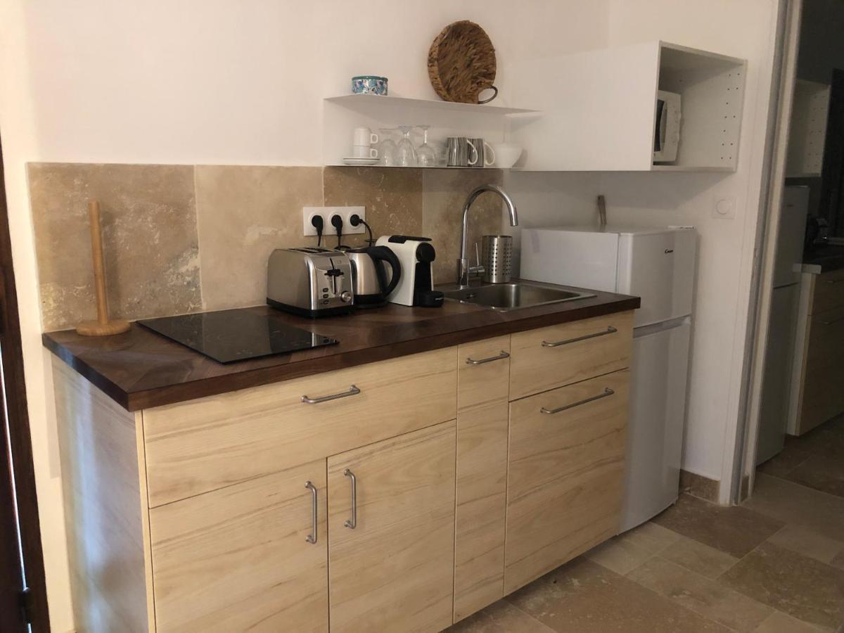 Les Mazets De La Cascade Apartment ซาแลนส์ ภายนอก รูปภาพ