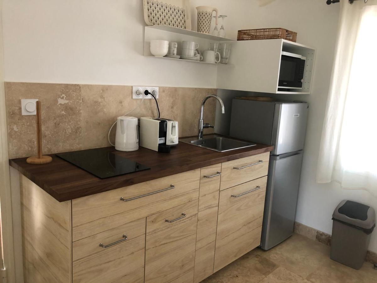 Les Mazets De La Cascade Apartment ซาแลนส์ ภายนอก รูปภาพ